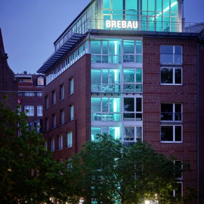 Brebau Gebäude Brebau Gebäude bei Nacht